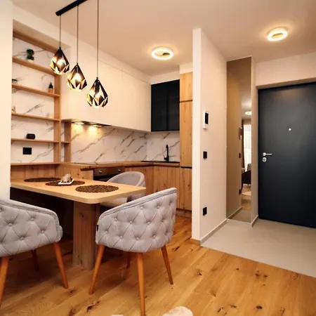 Snowly Apartment-bjelasnica Белашница